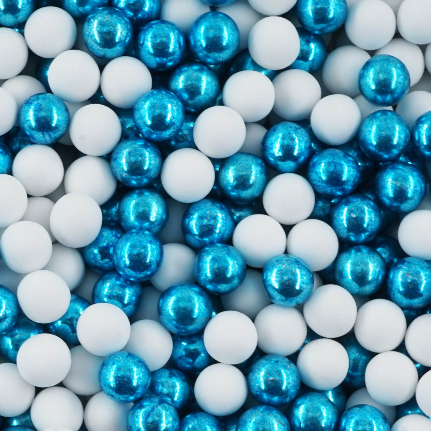 1kg Schokokugeln Mix mini weiss-blau metallic 1 cm