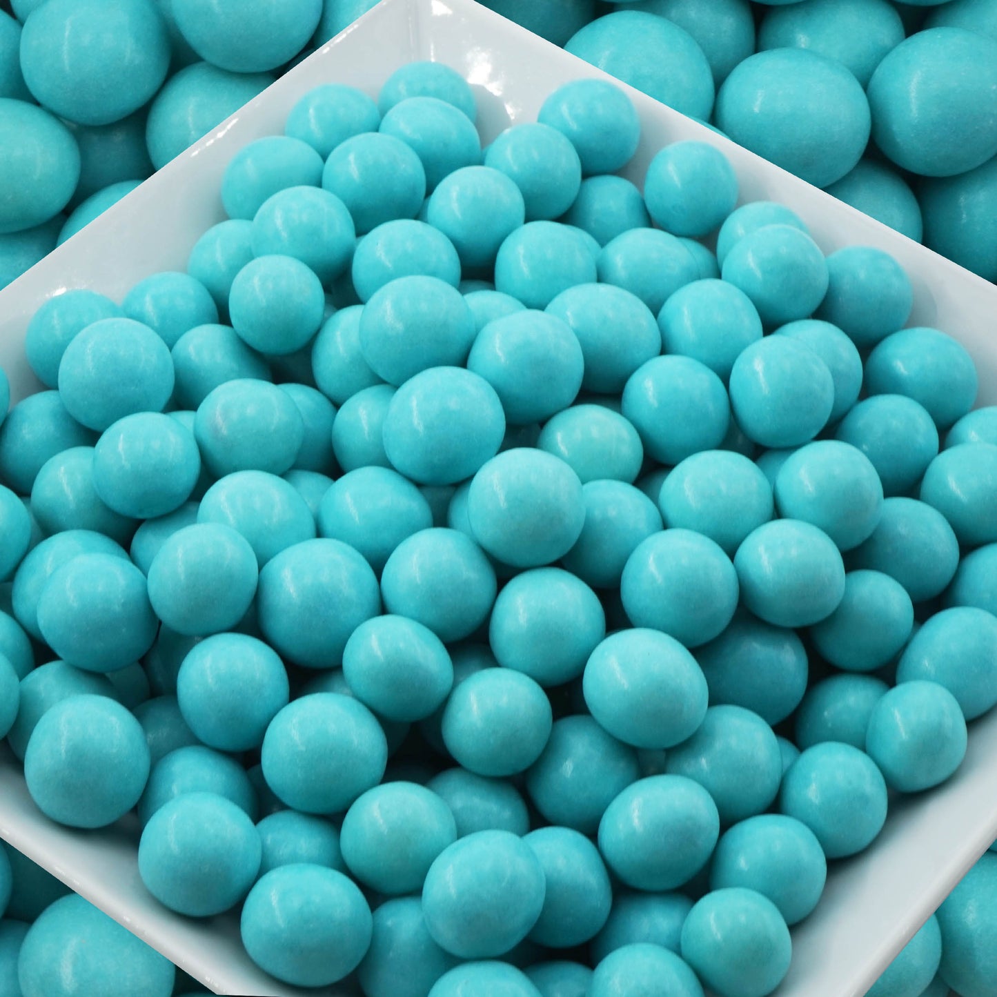 0,35kg Schokobälle hellblau glanz