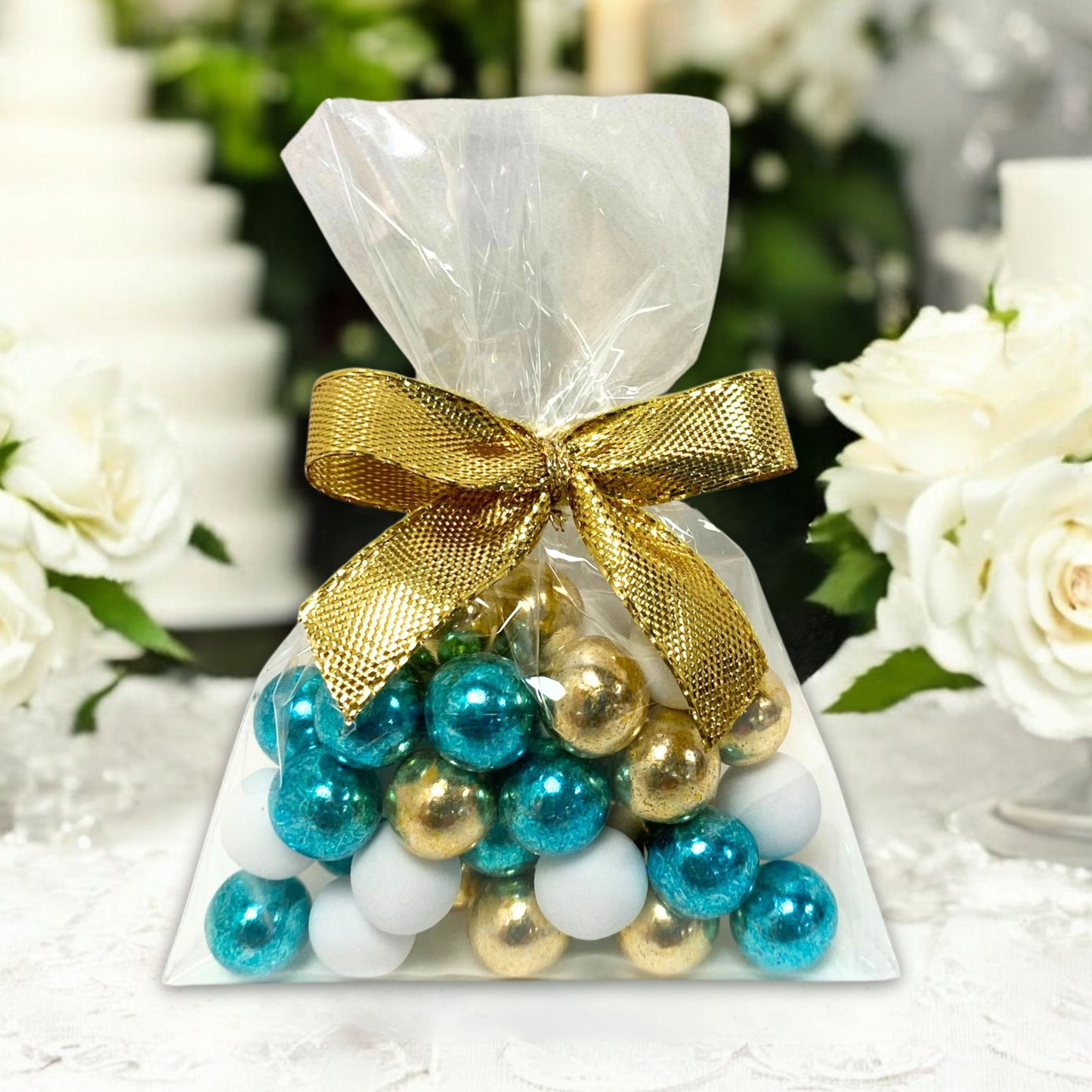 5 Stück kleine Gastgeschenke mit Schokokugeln weiss-gold-grün