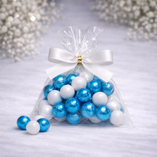 5 Stück kleine Gastgeschenke mit Schokokugeln weiss-blau